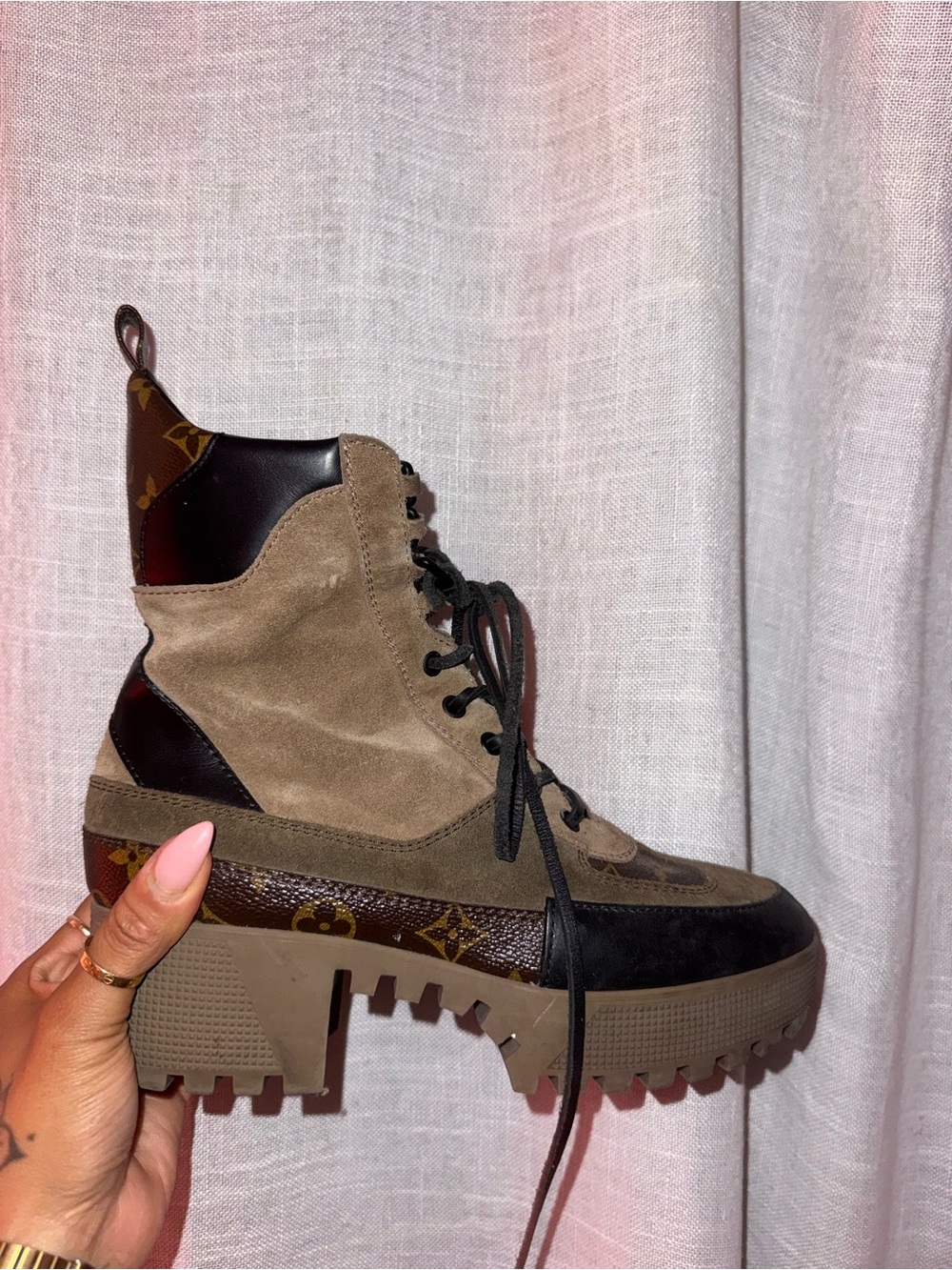 Louis Vuitton Laureate Monogram Desert Boots Size 39